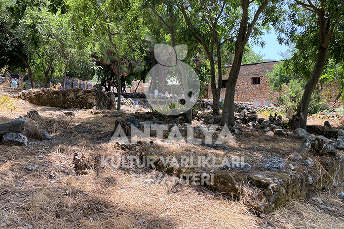 Alanya Kale Mezarlığı (315 Ada, 1 Parsel) 2 kale mezarligi 315 ada 1 parsel alanya antalya antalyakulturvarliklarienvanteri orhandenizkaplan denizkaplan 1