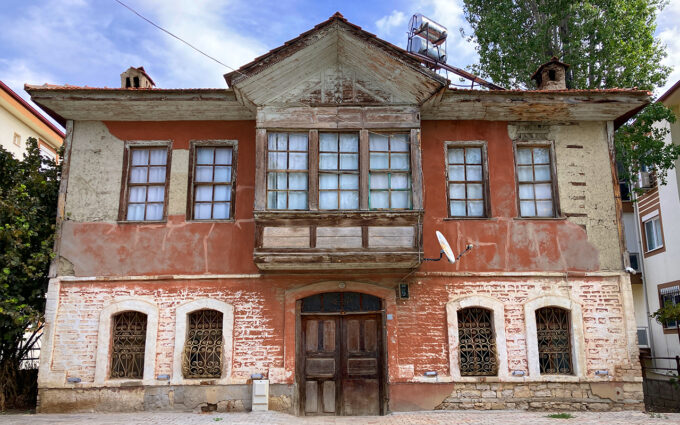 tarihi korkuteli evleri
